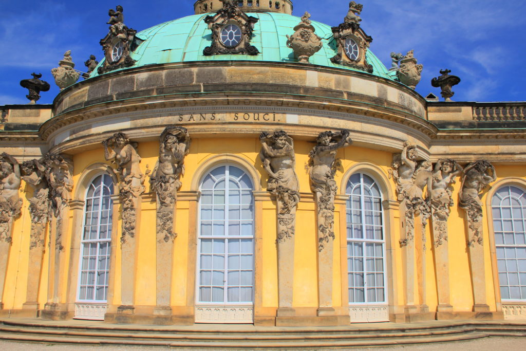 Schloss Sanssouci in Potsdam Parkseite